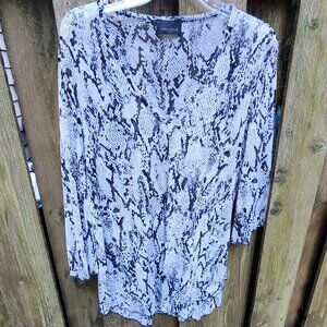 Women's Jordan Taylor XL sheer snakeskin top